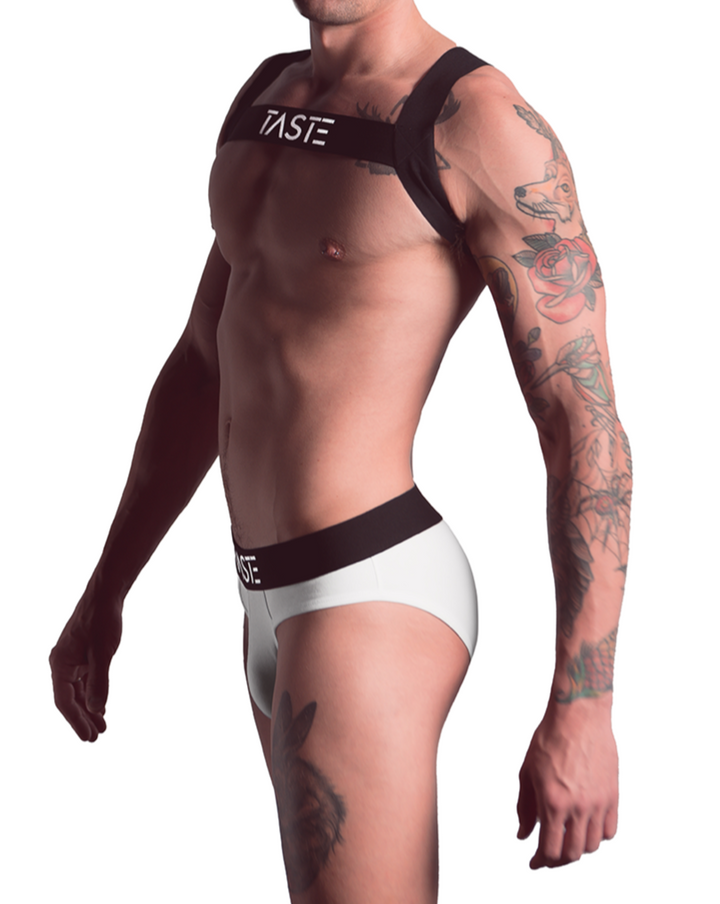 TASTE | Signature Brief White on Black